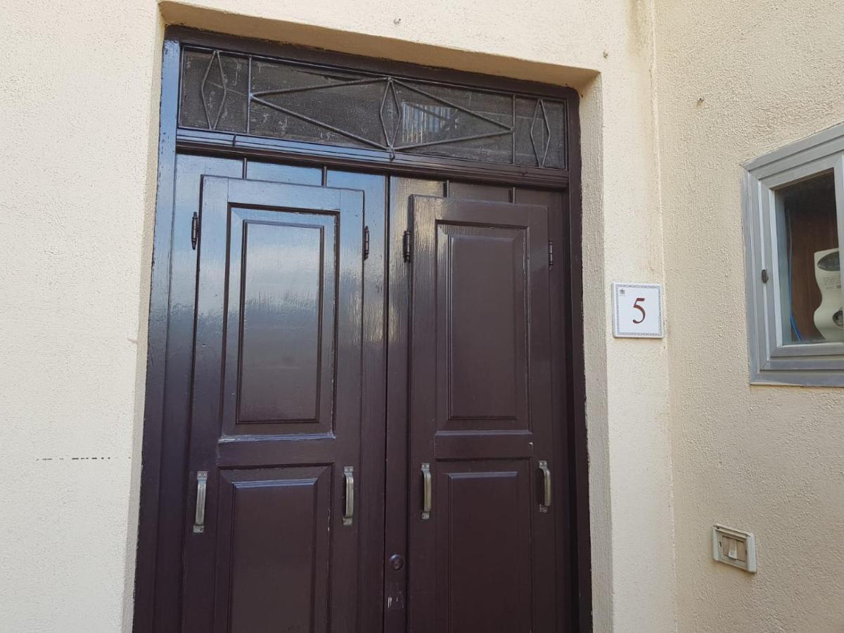 Apartmán Casa Tranquilla E Luminosa Con Terrazzo A Due Passi Dal Mare Brolo Exteriér fotografie